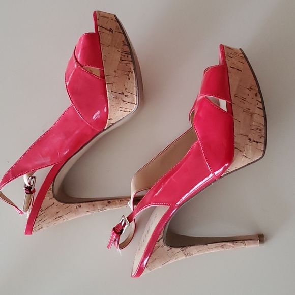 GUESS size 8.5 red heels - Picture 2 of 11